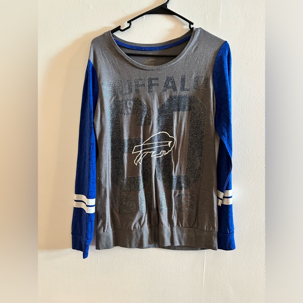 Brand new buffalo bills Tee shirt., size large..